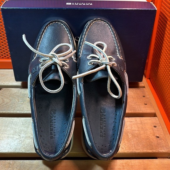 Sperry Women's Authentic Original™ Top-Sider 'Navy Deerskin' - Picture 2 of 7